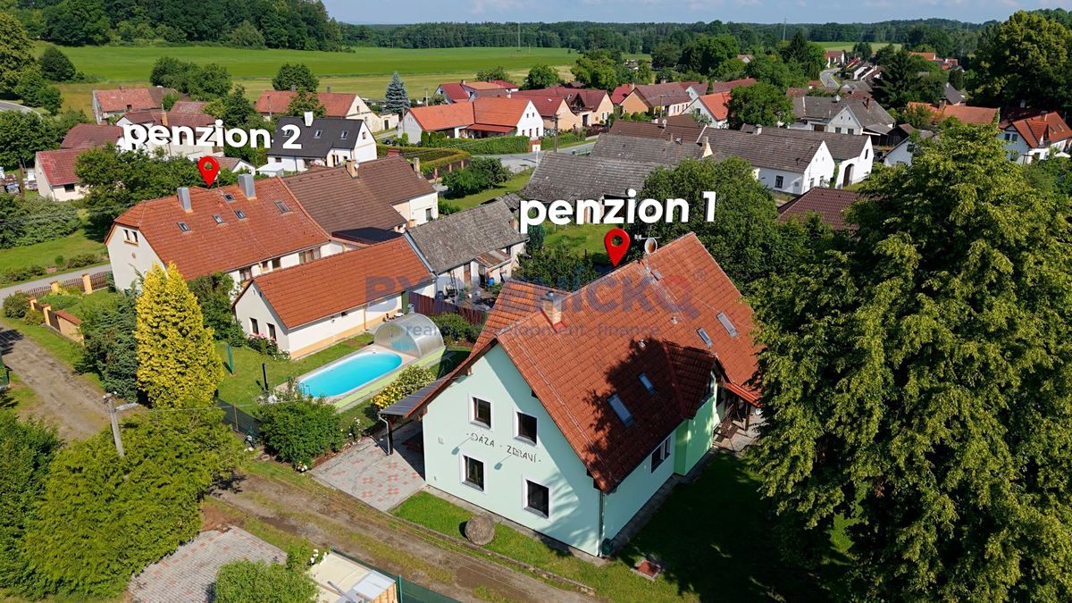 Prodej rodinného domu 475 m², pozemek 2453 m²